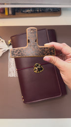 Leopard Journal Clip